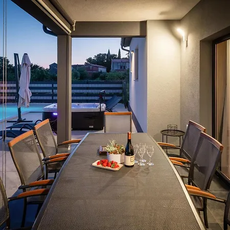 빌라 Jasminka Kaštelir